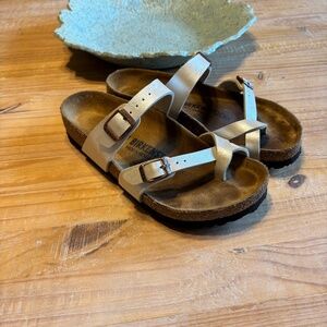 Birkenstock Mayari, Size 36 Regular Width, Antique White, Good Pre-owned